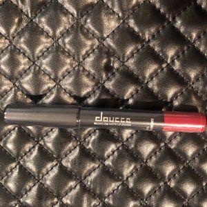 Doucce Relentless Matte Lip Crayon in Winterberry